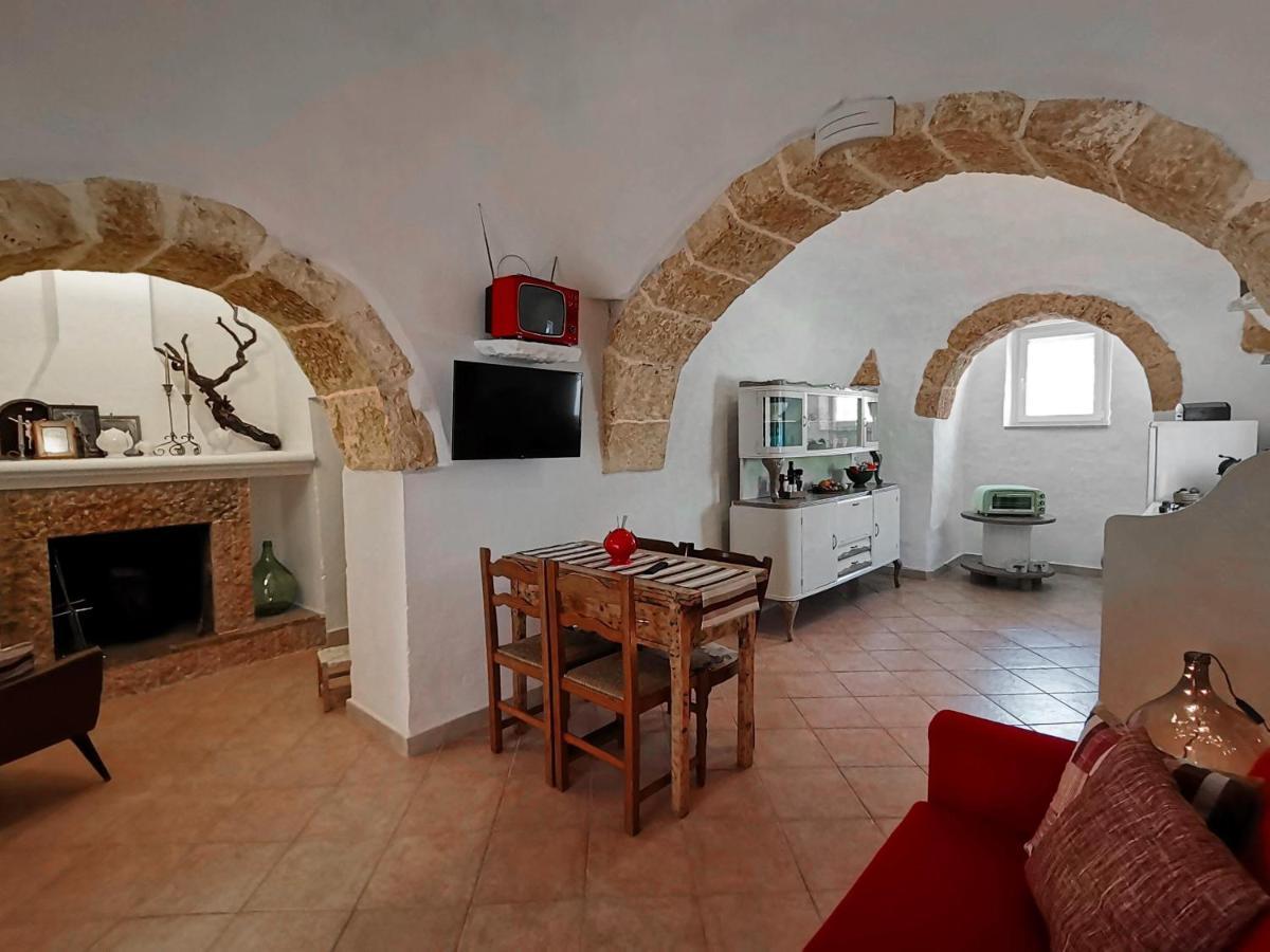 I Trulli Dell'Orfanello Villa มาร์ตินาฟรังกา ภายนอก รูปภาพ